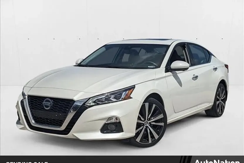 2021 Nissan Altima 2.5 Platinum photo 1