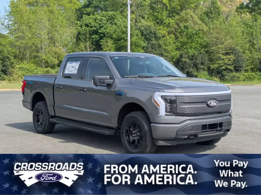 2025 Ford F-150 Lightning XLT photo 1