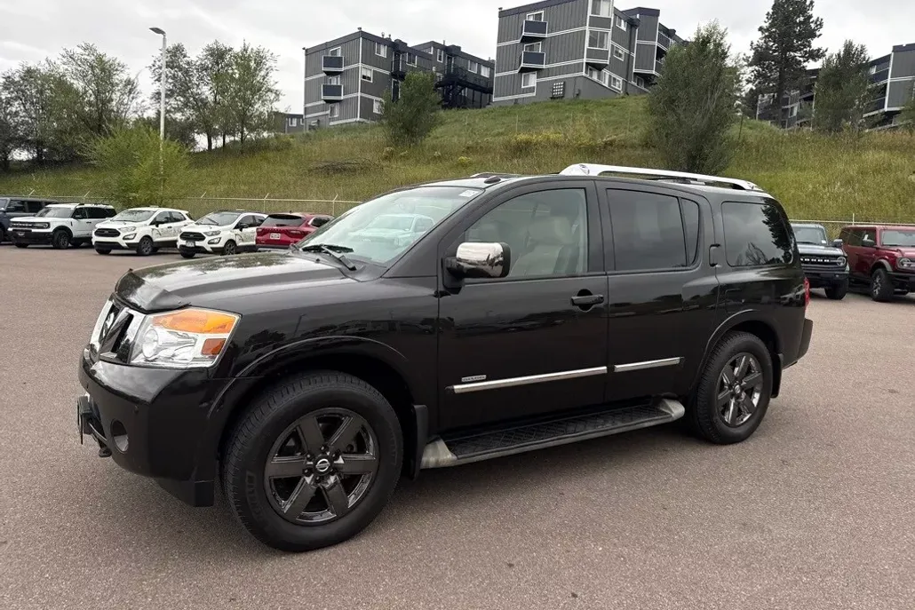 2013 Nissan Armada Platinum photo 1