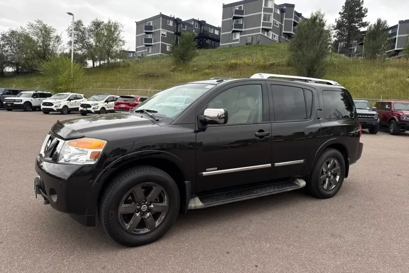2013 Nissan Armada Platinum photo 1