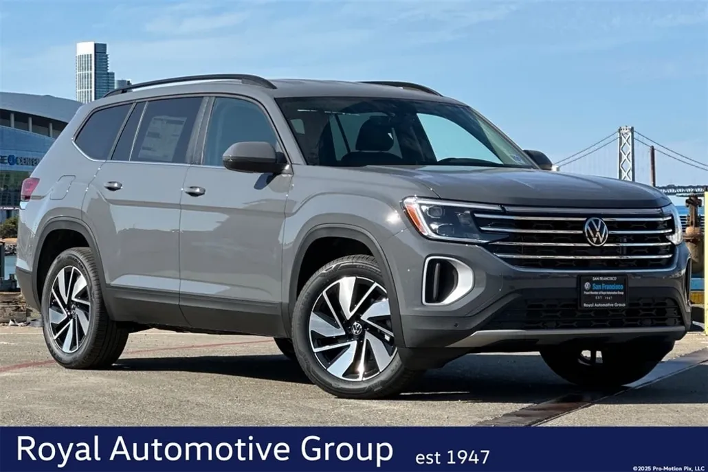 2026 Volkswagen Atlas SE Technology photo 1