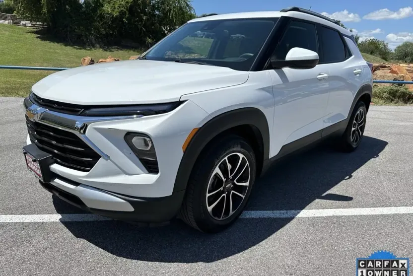 2025 Chevrolet Trailblazer LT photo 1
