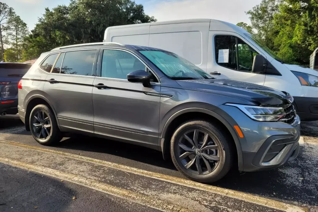 2024 Volkswagen Tiguan SE Wolfsburg Edition photo 1