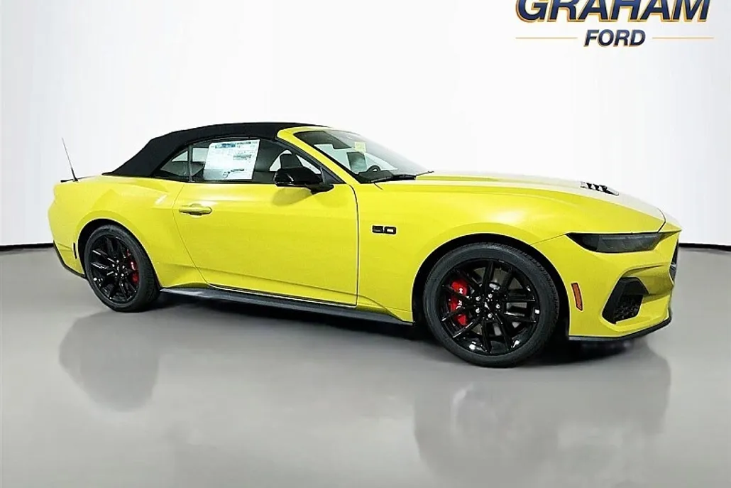 2025 Ford Mustang GT Premium Convertible photo 1