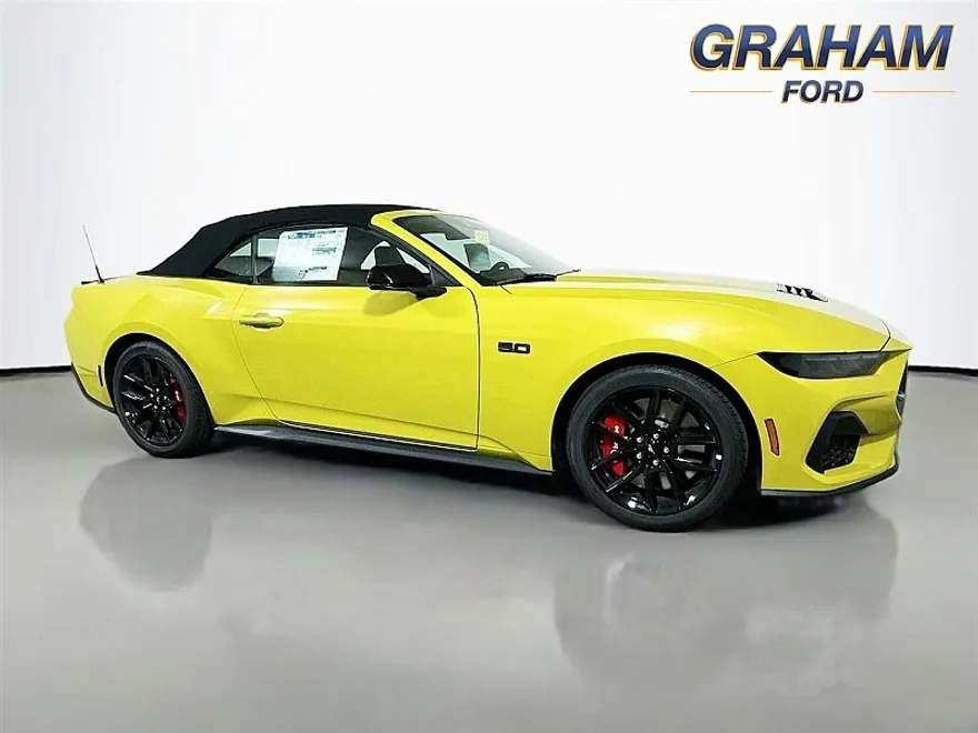 2025 Ford Mustang GT Premium Convertible photo 1