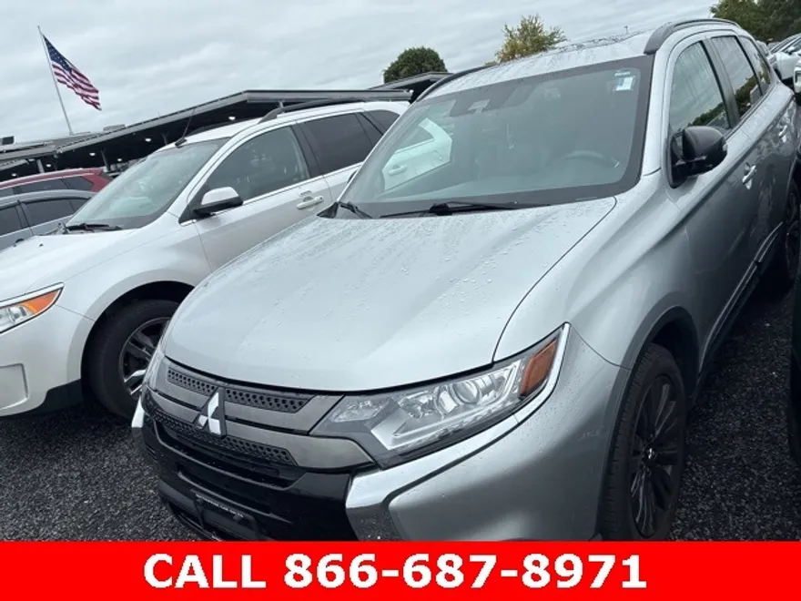 2020 Mitsubishi Outlander SP photo 1