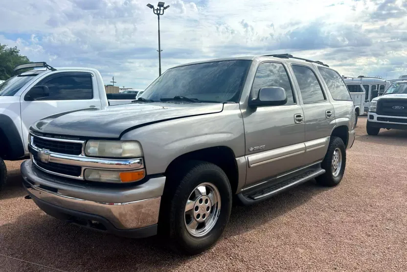 2001 Chevrolet Tahoe LT photo 1