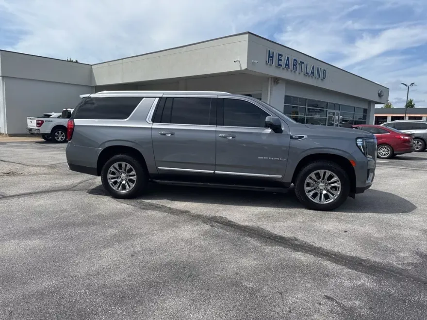2021 Gmc Yukon XL Denali photo 1