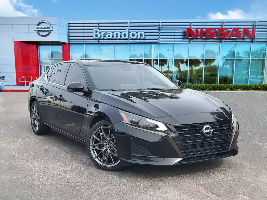 2023 Nissan Altima SR VC-Turbo photo 1