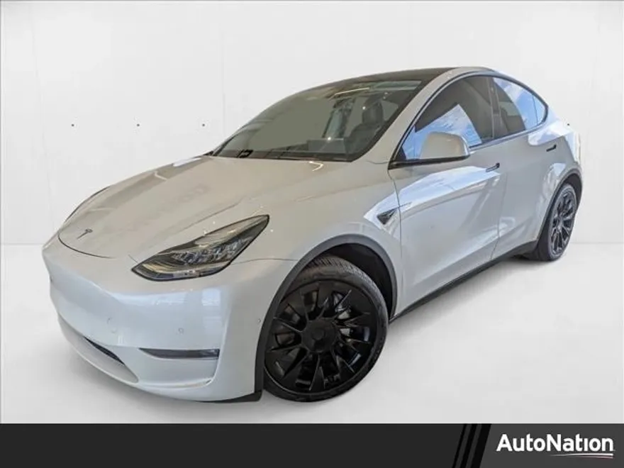 2022 Tesla Model Y Long Range photo 1