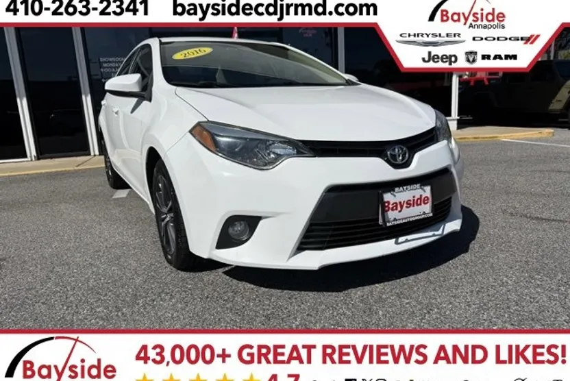 2016 Toyota Corolla LE photo 1
