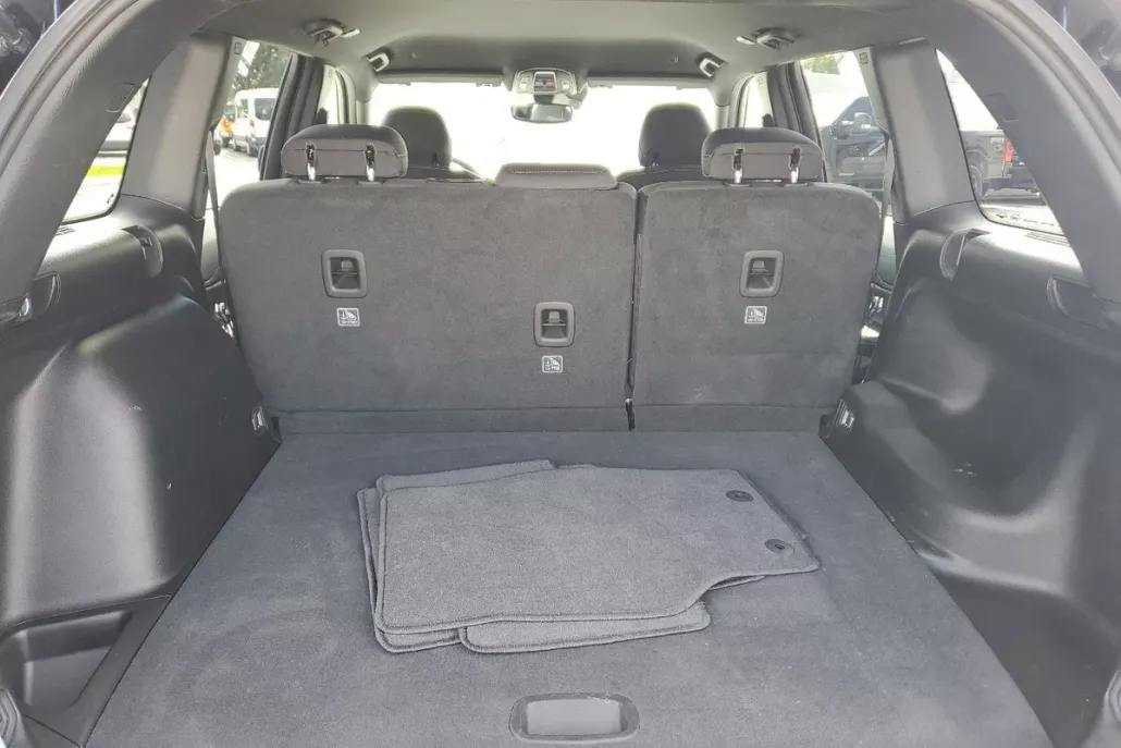 2024 Jeep Grand Cherokee Laredo photo 1