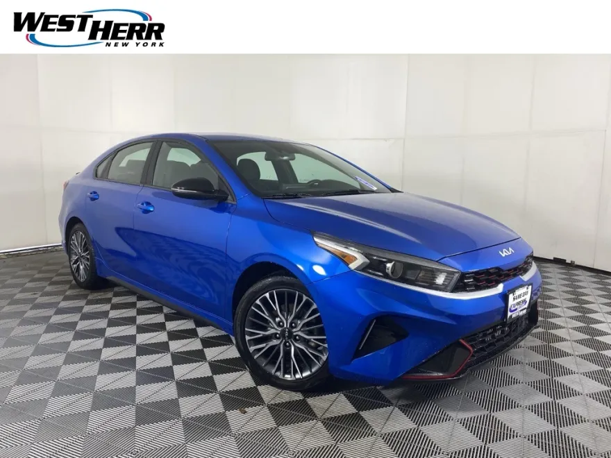 2023 Kia Forte GT-Line photo 1