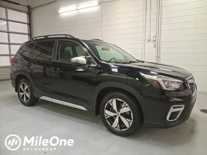 2020 Subaru Forester Touring photo 1