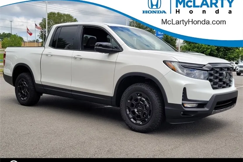 2025 Honda Ridgeline TrailSport photo 1