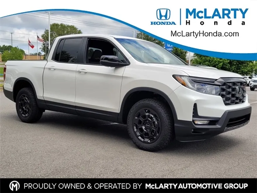 2025 Honda Ridgeline TrailSport photo 1