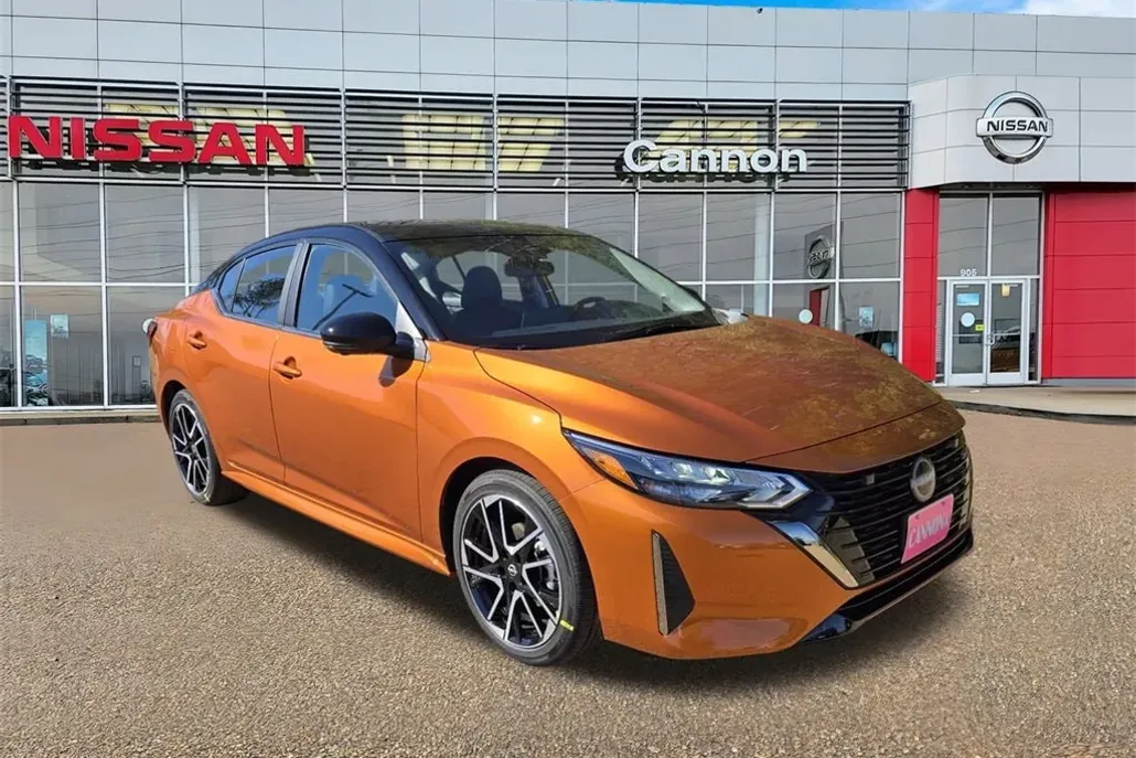 2025 Nissan Sentra SR photo 1