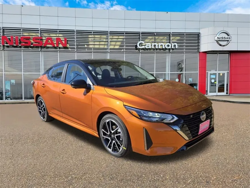 2025 Nissan Sentra SR photo 1