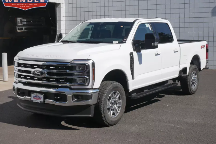 2026 Ford F-250 Lariat photo 1