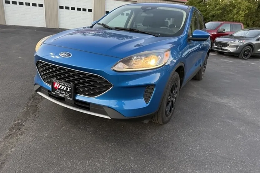 2020 Ford Escape SE photo 1