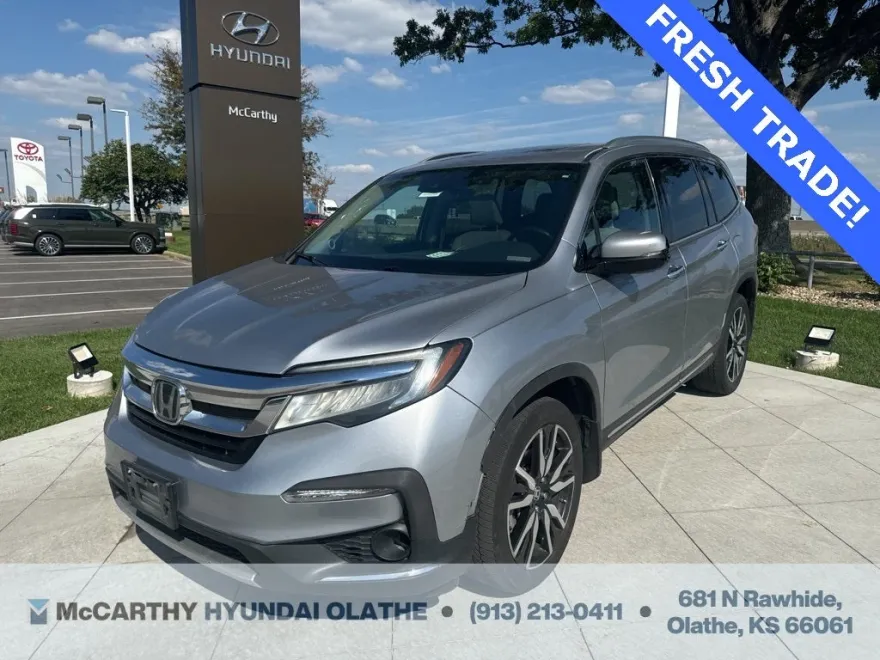2019 Honda Pilot Touring photo 1