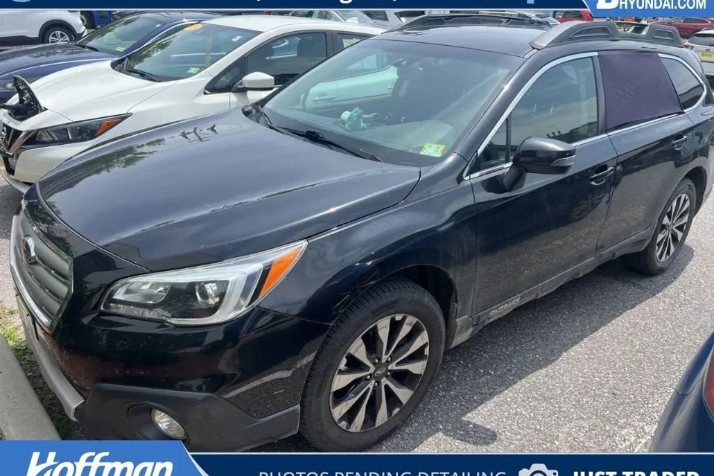 2016 Subaru Outback 3.6R Limited photo 1