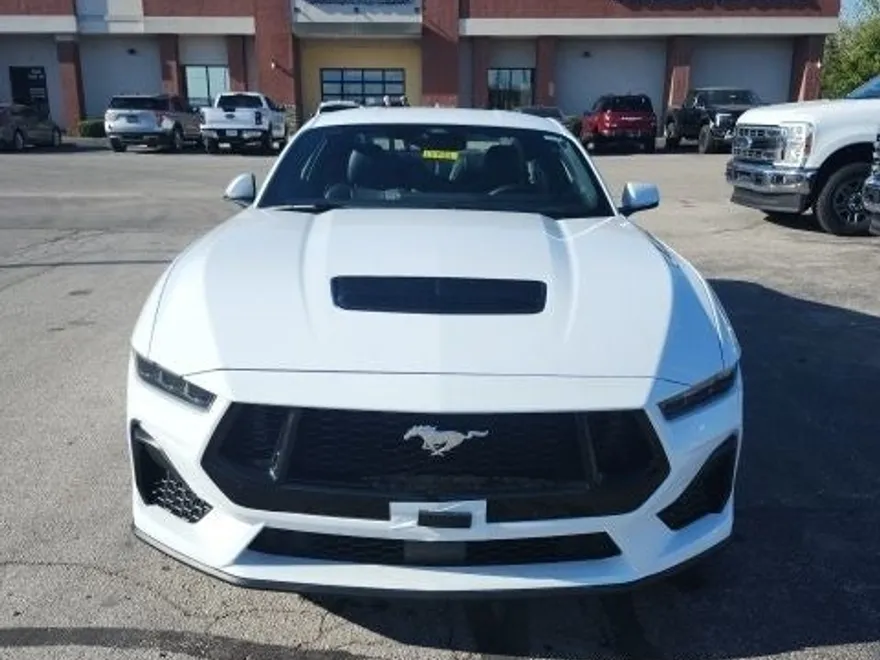 2025 Ford Mustang GT Premium photo 1