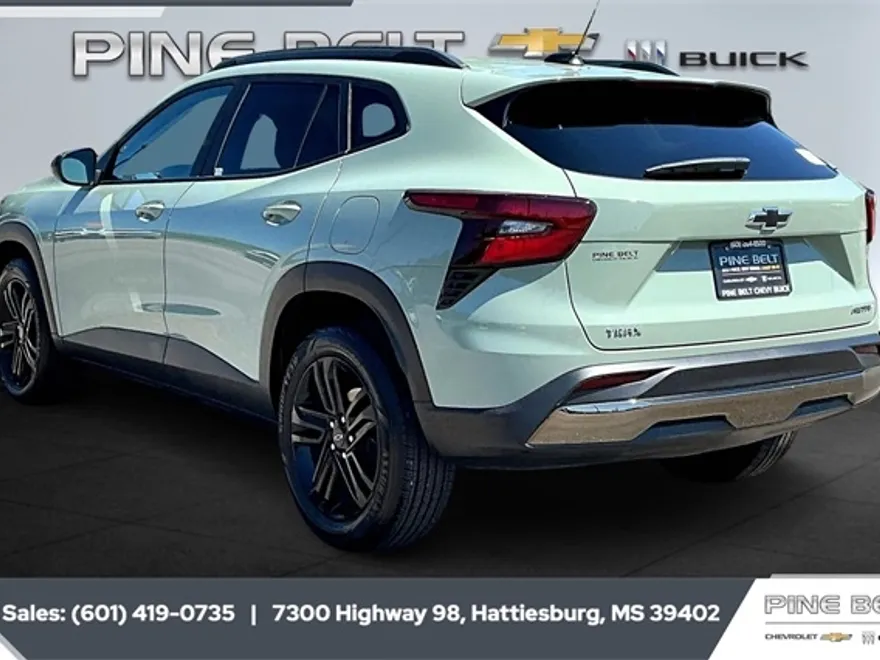 2025 Chevrolet Trax ACTIV photo 1