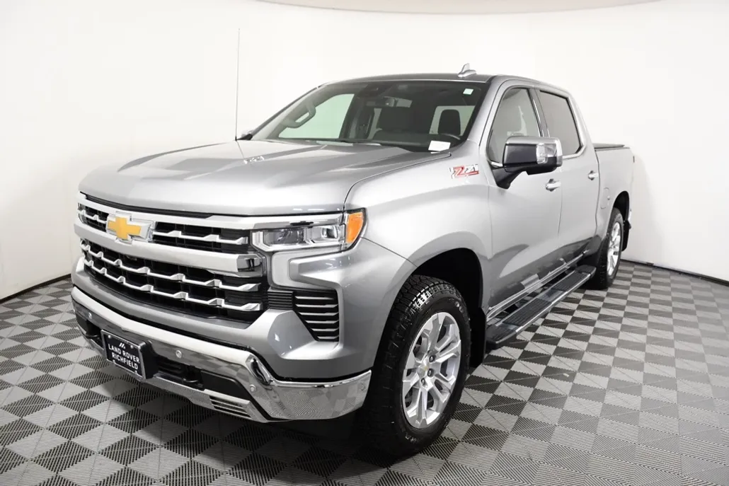 2023 Chevrolet Silverado 1500 LTZ photo 1