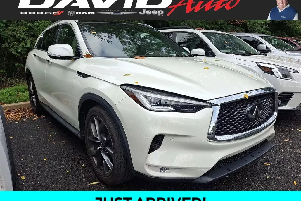 2019 Infiniti QX50 Essential photo 1