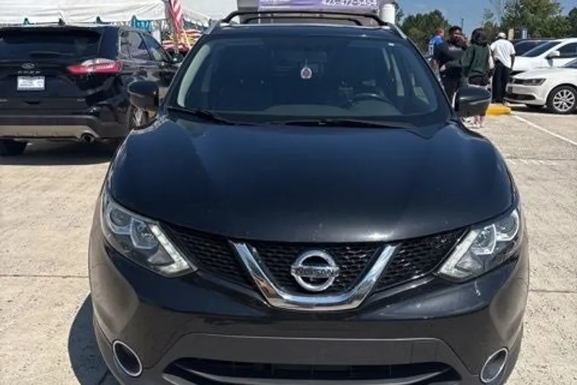 2017 Nissan Rogue Sport SL photo 1