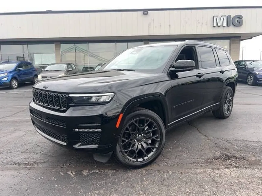 2024 Jeep Grand Cherokee L Summit photo 1