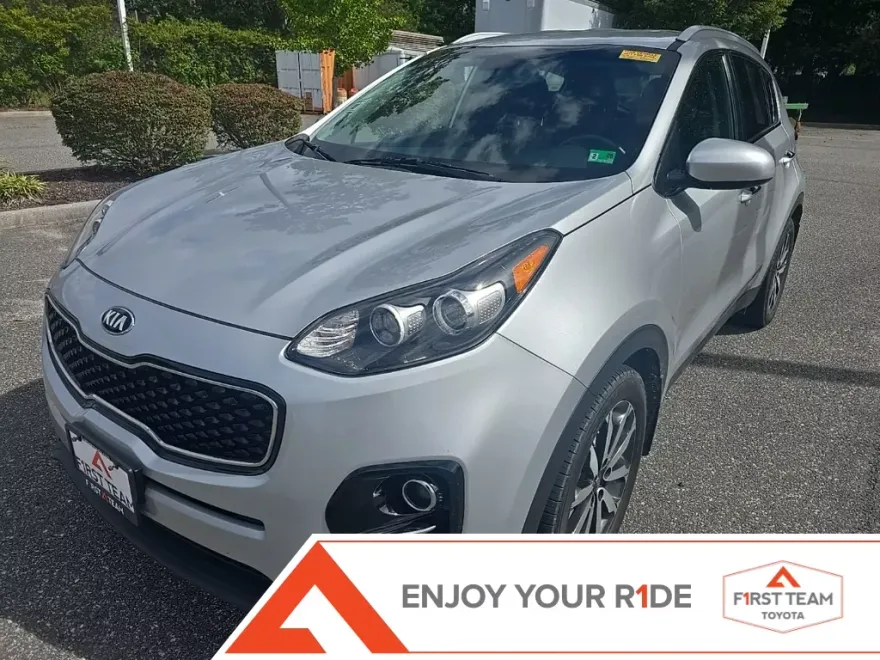 2017 Kia Sportage EX photo 1