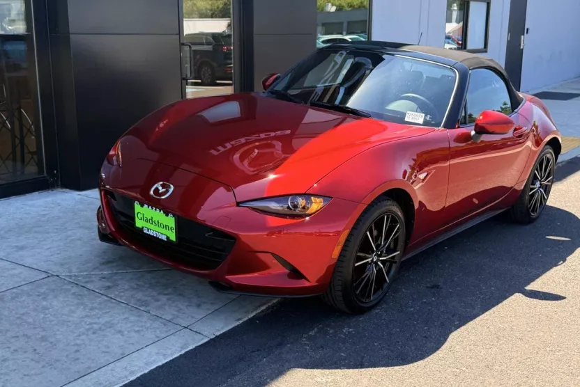 2025 Mazda MX-5 Miata Miata Grand Touring photo 1