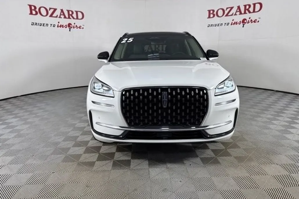 2025 Lincoln Corsair Grand Touring photo 1