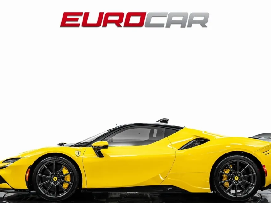 2022 Ferrari SF90 Stradale Base photo 1