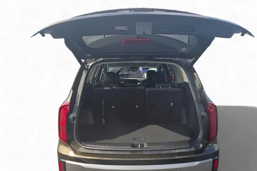 2025 Kia Telluride S photo 1