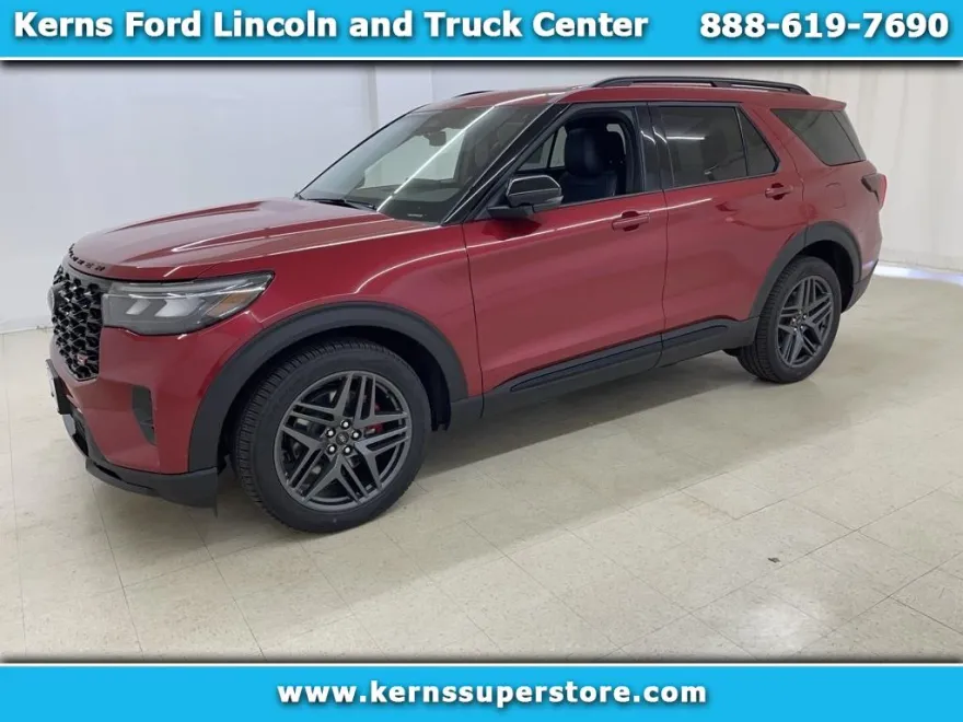 2025 Ford Explorer ST photo 1