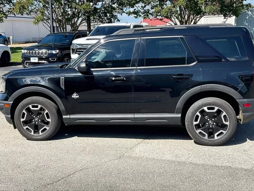2021 Ford Bronco Sport Outer Banks photo 1