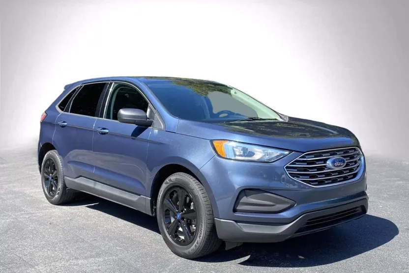 2019 Ford Edge SE photo 1