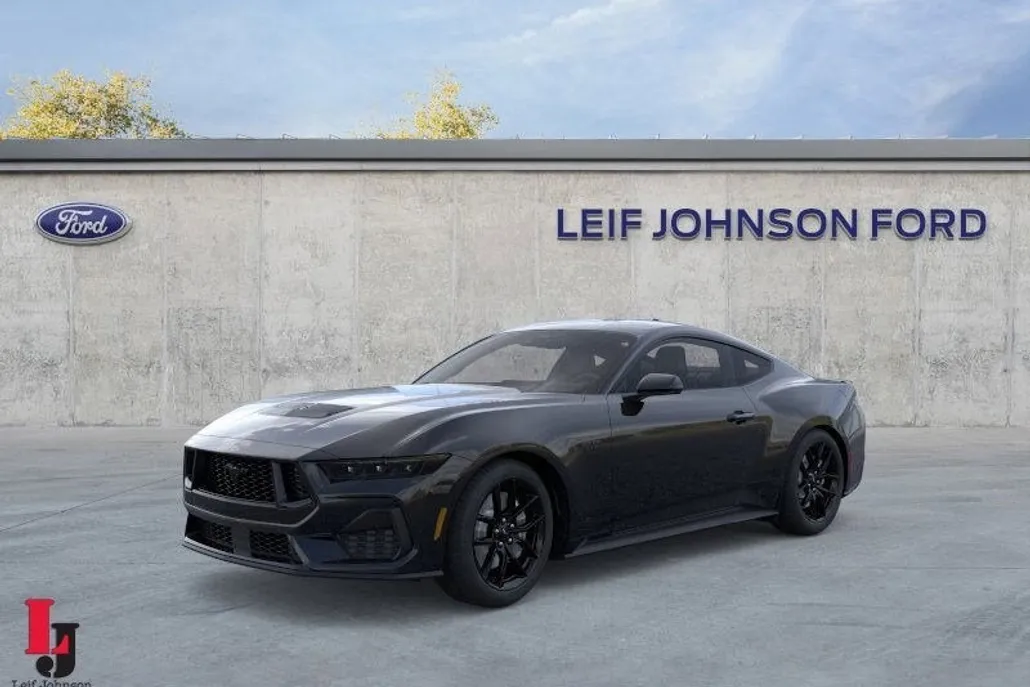 2025 Ford Mustang GT photo 1