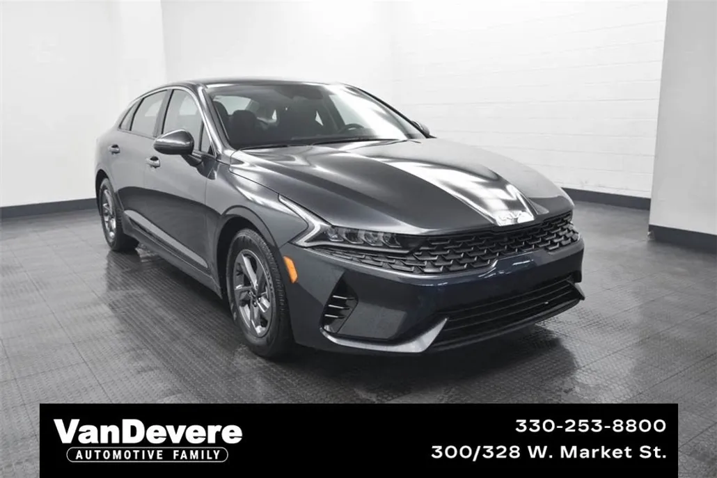 2023 Kia K5 LXS photo 1