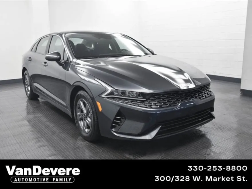 2023 Kia K5 LXS photo 1