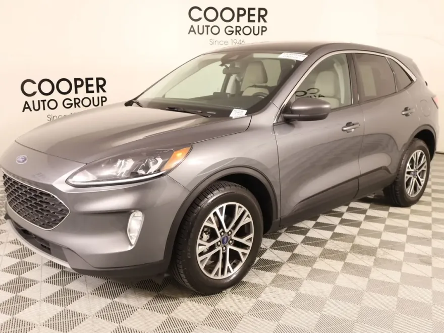2022 Ford Escape SEL photo 1