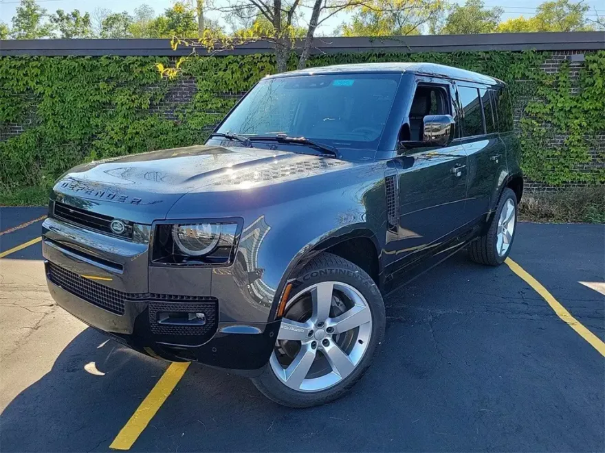 2025 Land Rover Defender 110 X-Dynamic SE photo 1