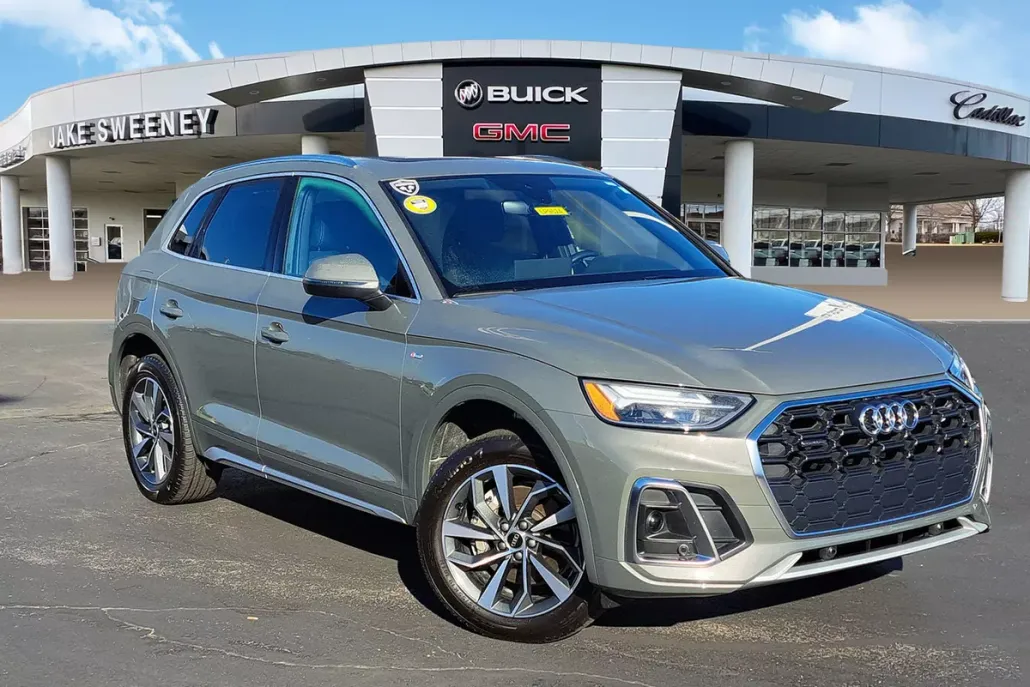 2023 Audi Q5 S line Premium photo 1