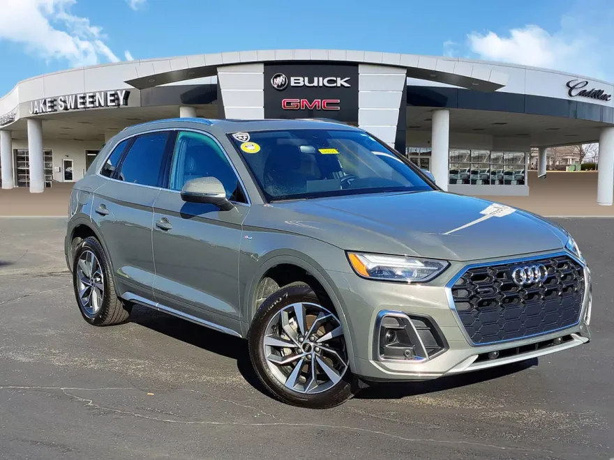 2023 Audi Q5 S line Premium photo 1