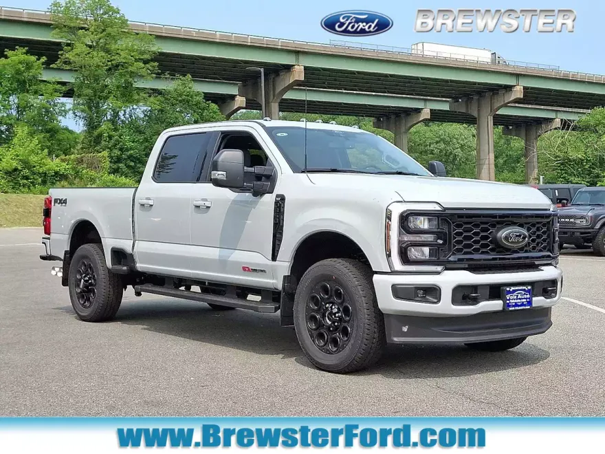 2025 Ford F-350 XLT photo 1