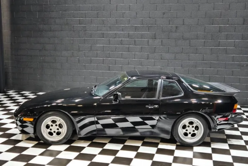 1986 Porsche 944 photo 1