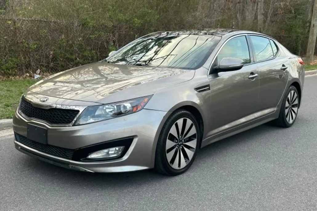 2012 Kia Optima SX photo 1